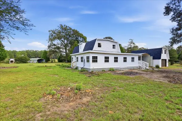 351 County Road 4580, Spurger, TX 77660