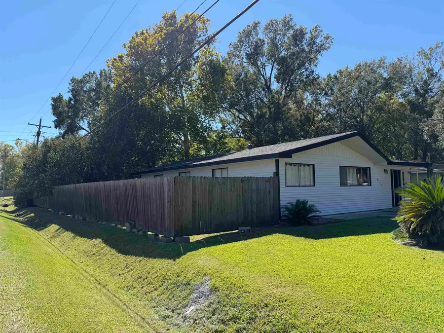 9315 Broun St, Beaumont, TX 77707 - #3