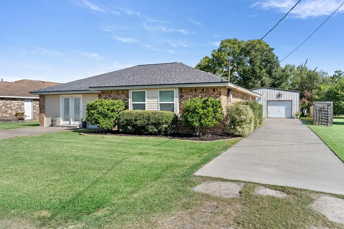 3540 Taft, Groves, TX 77619 - #1