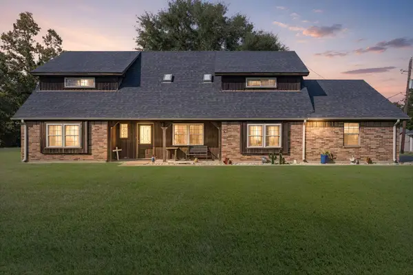 430 Pinemont, Sour Lake, TX 77659