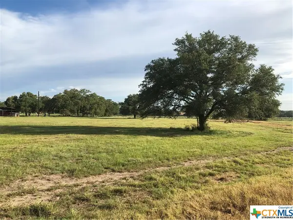 Lot 2 Pvt 1671, Hallettsville, TX 77964