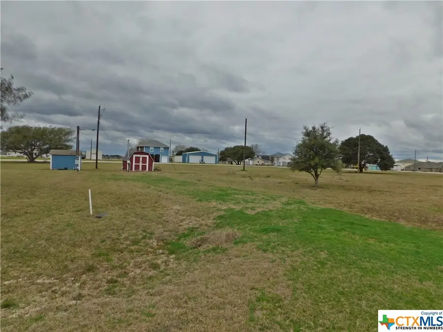 500 Calumet Drive, Palacios, TX 77465 - Image #3