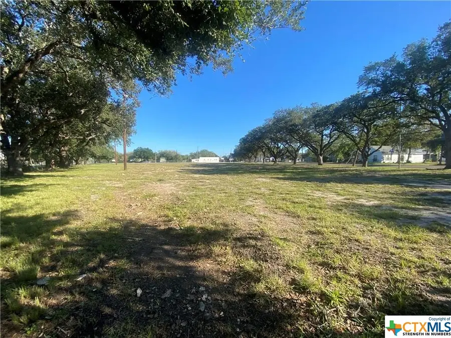 1902 E North Street, Victoria, TX 77901 - Image #2