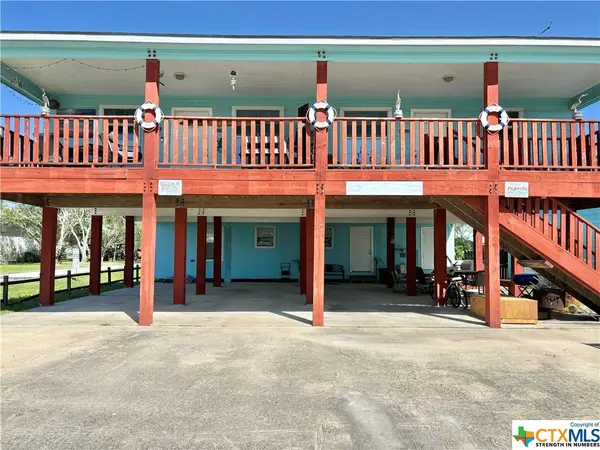 512 W Adams Street, Port O'Connor, TX 77982