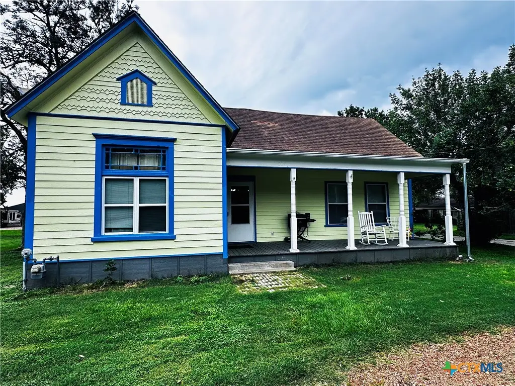 317 Crittenden Street, Yoakum, TX 77995 - #1