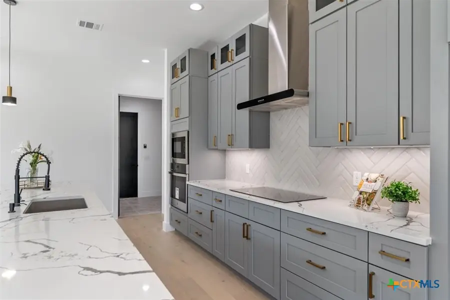 501 E Burton Street, Manor, TX 78653 - Image #3