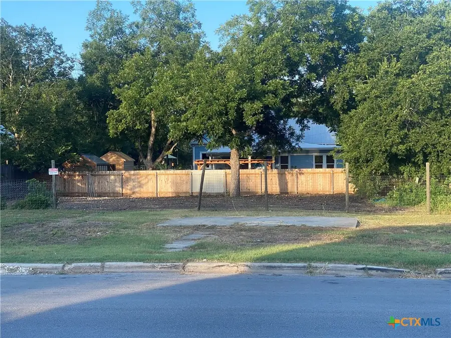 138 Elm Street, Lockhart, TX 78644 - Image #3