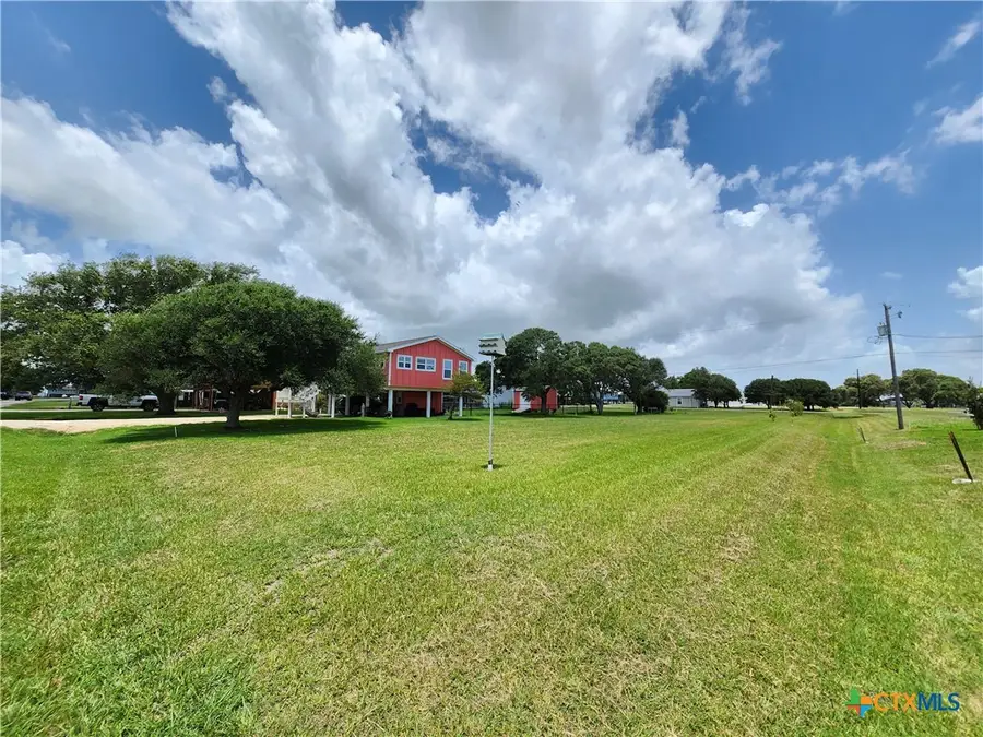 853 Swallow Drive, Palacios, TX 77465 - Image #3