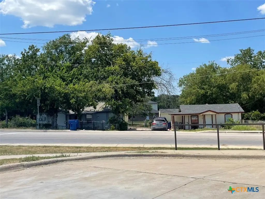 601 N 1st Street, Copperas Cove, TX 76522 - #1