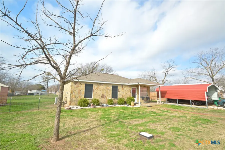 507 N 6th Street, Lometa, TX 76853 - Image #2
