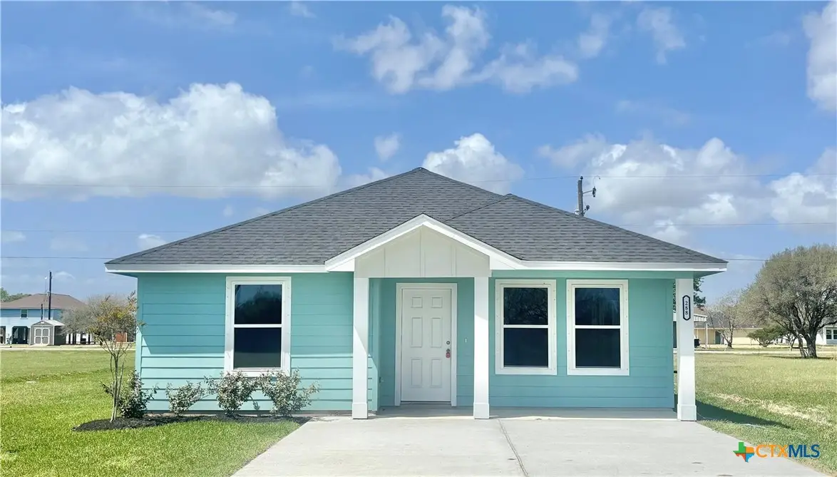 288 Buckskin, Palacios, TX 77465 - Image #1