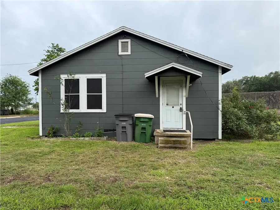 103 Avenue C, Victoria, TX 77901 - #2
