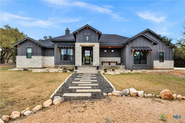 123 Wandering Oak Circle, Burnet, TX 78611