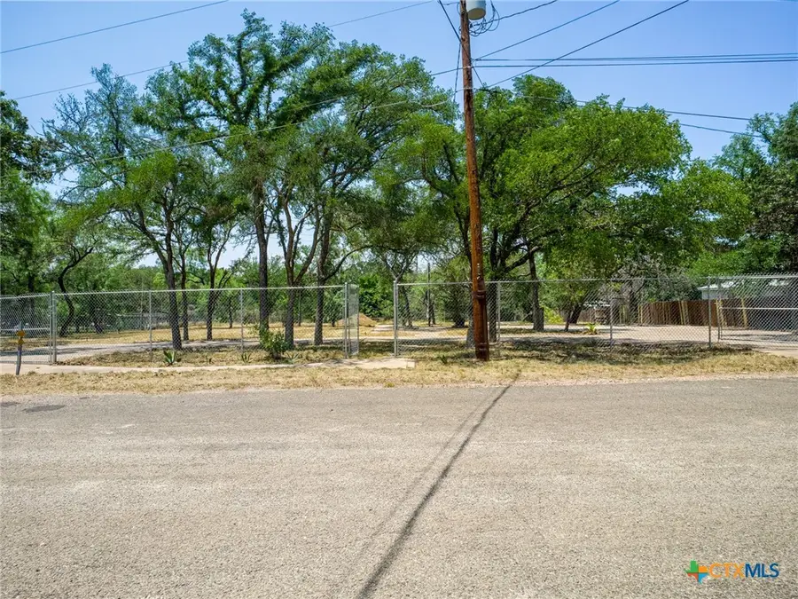 2805 Kingdom Drive, Marble Falls, TX 78654 - Image #3