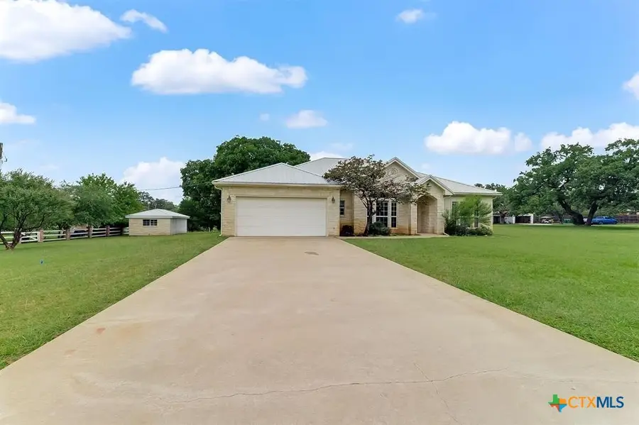 416 Highland Drive, Marble Falls, TX 78654 - Image #3