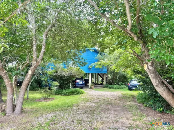 491 Carancahua Boulevard, Palacios, TX 77465