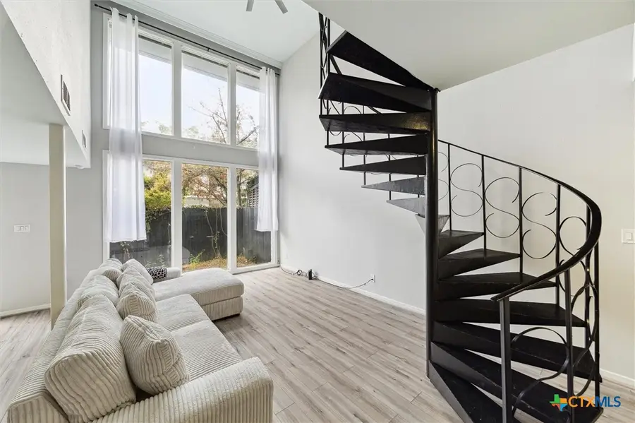 3300 Yorktown Street #13, Houston, TX 77056 - Image #2