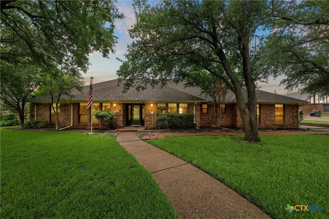 8216 Teakwood Drive, Woodway, TX 76712 - #1
