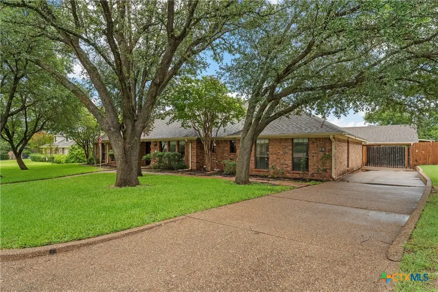 8216 Teakwood Drive, Woodway, TX 76712 - #3