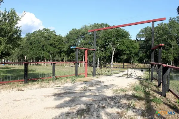 900 Old Lytton Springs Road, Lockhart, TX 78644