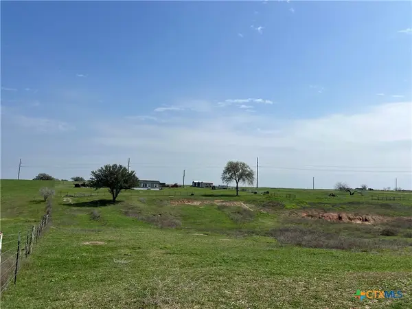 847 Hefner Lane, Cuero, TX 77954