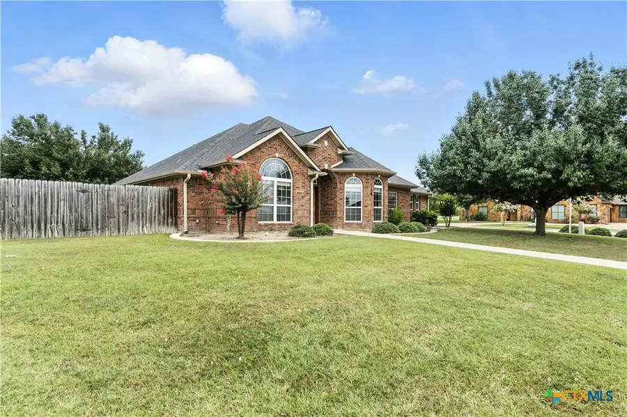100 Davis Court, Thorndale, TX 76577 - Image #2