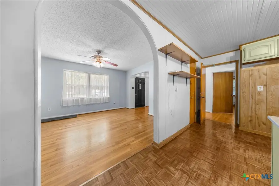 410 E Avenue B, Copperas Cove, TX 76522 - Image #3