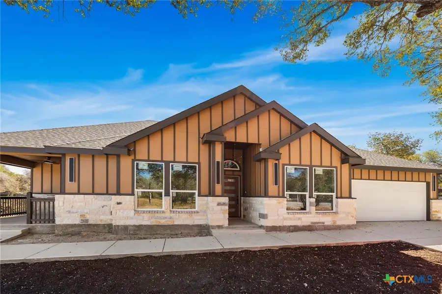 23102 Shady Forest Dr, Elmendorf, TX 78112 - Image #2