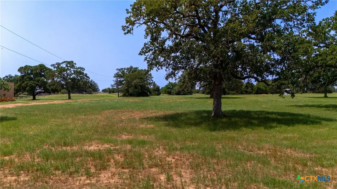 000 Cattlemens Row, Lockhart, TX 78644 - #1