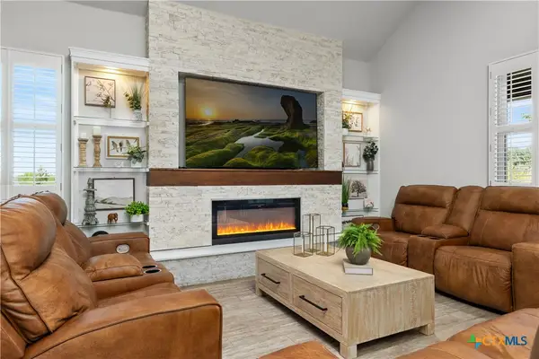 604 Academy Oaks Drive, San Marcos, TX 78666