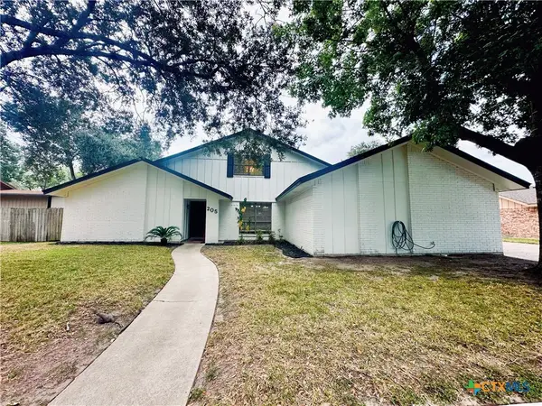 205 Magdalena Dr., Victoria, TX 77904