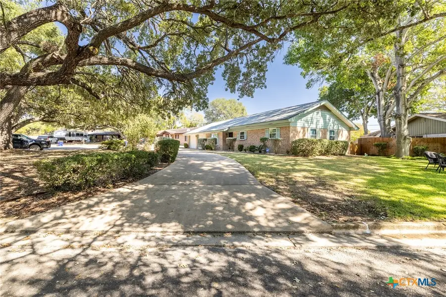 1833 Contour Drive, Gonzales, TX 78629 - Image #2