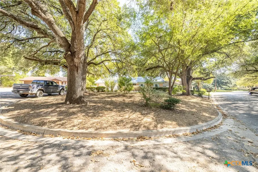 1833 Contour Drive, Gonzales, TX 78629 - Image #3