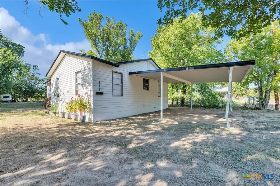 1001 W 8th Street, Cameron, TX 76520 - #3