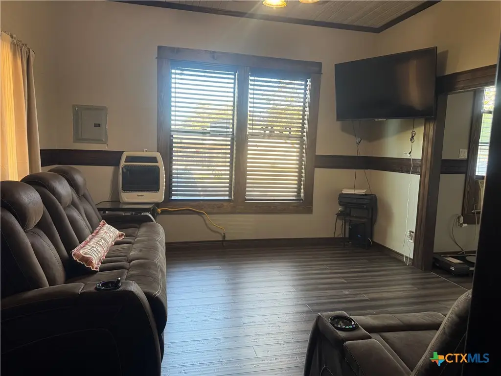 211 Martin Street, Yoakum, TX 77995 - Image #1