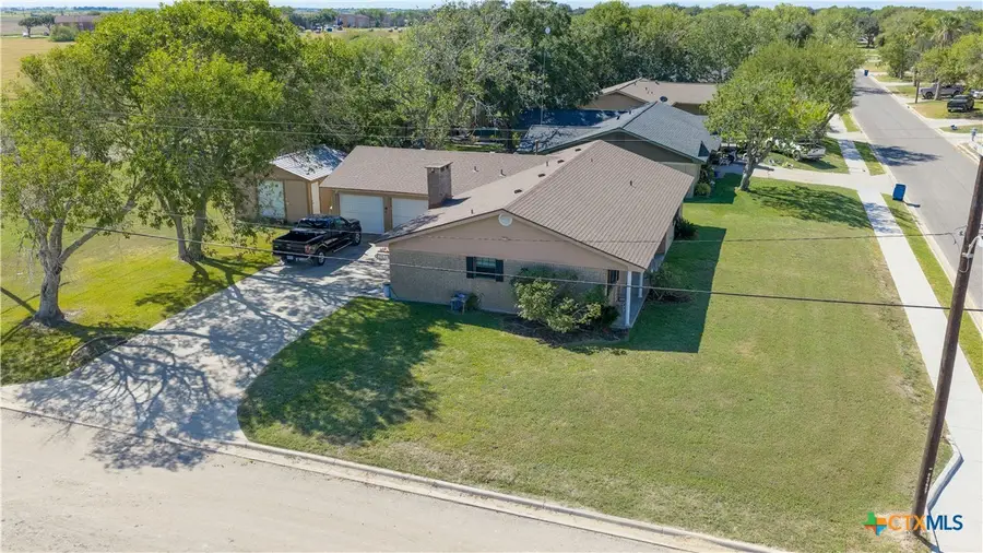 1704 Jackson Street, Port Lavaca, TX 77979 - Image #2