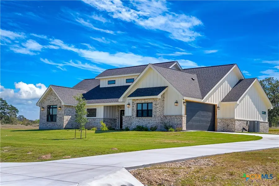 156 Firewheel Loop, Floresville, TX 78114 - Image #2