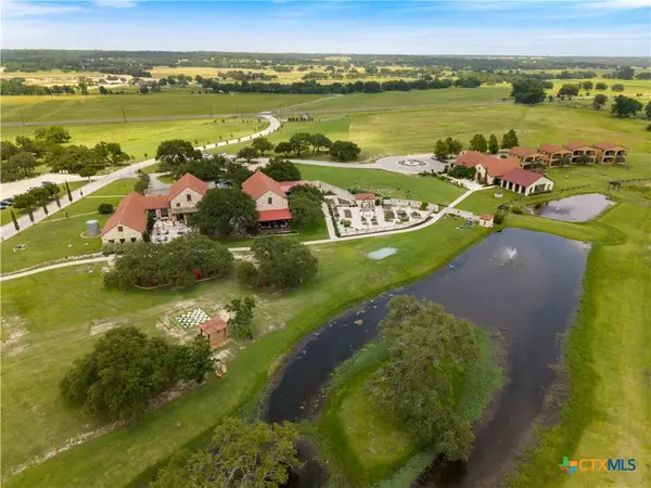 308 Via Francesco, Florence, TX 76527