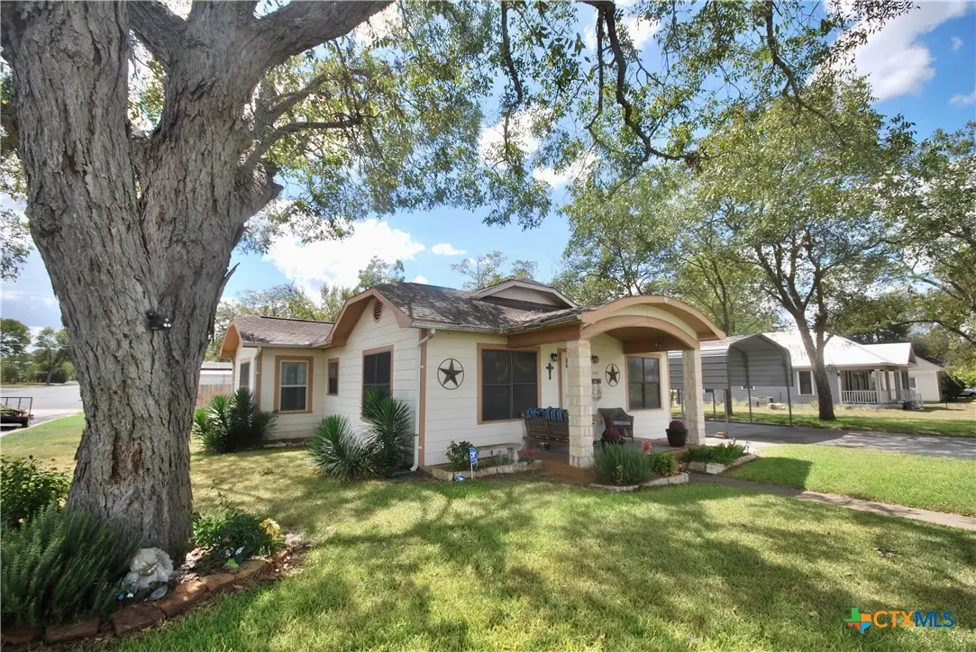 302 S Main Street, Schulenburg, TX 78956 - #1