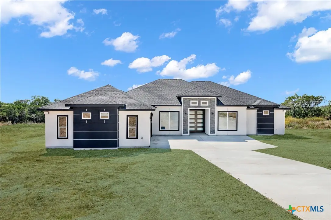 106 County Road 2730, Mico, TX 78056 - Image #1