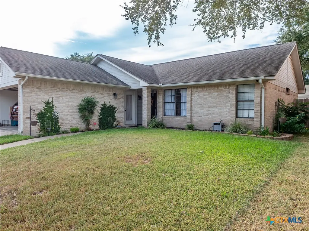 422 Kingwood, Victoria, TX 77901 - Image #1
