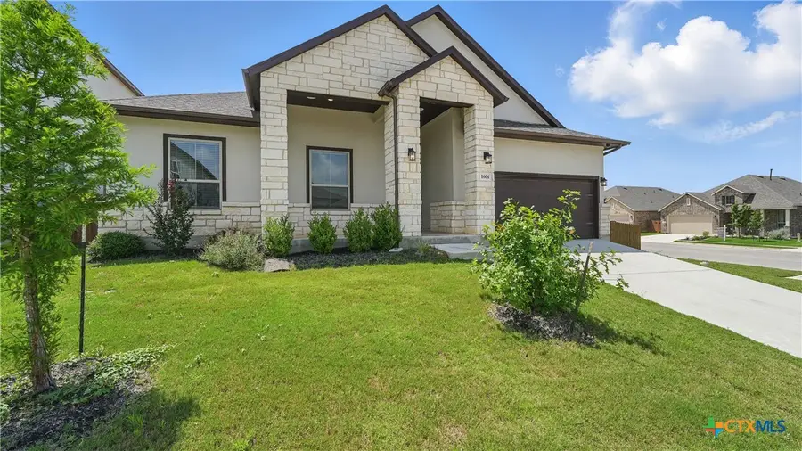 1606 Folk Victorian, New Braunfels, TX 78132 - Image #2