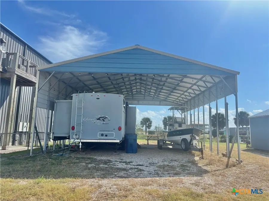 501 W Maple Street, Port Oconnor, TX 77982 - Image #2