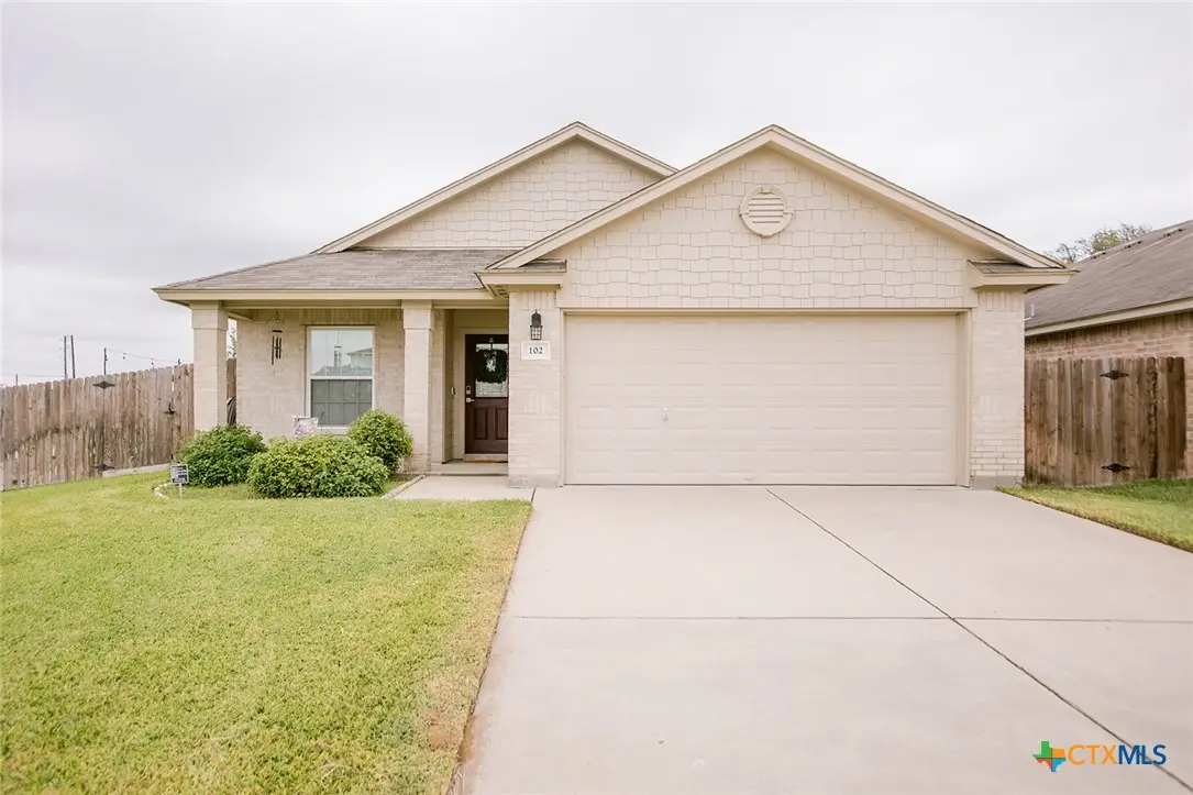 102 Carlsbad Drive, Victoria, TX 77904 - Image #1