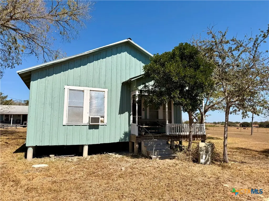 2944 State Highway 111, Yoakum, TX 77995 - Image #1
