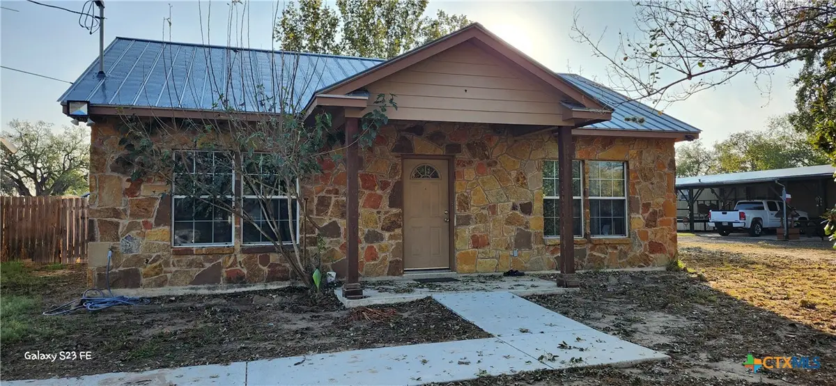 414 Harl Street, Pleasanton, TX 78064 - Image #1