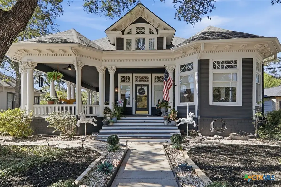 426 N Milam Street, Seguin, TX 78155 - Image #2