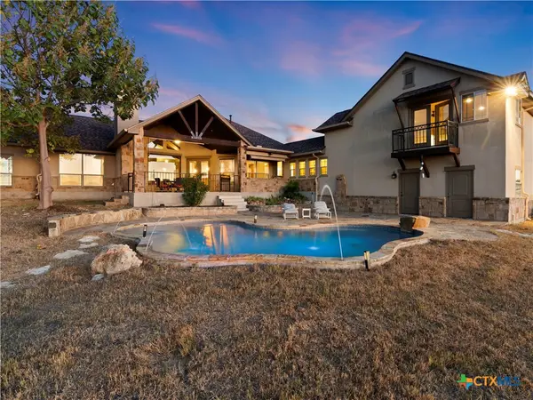 957 Phantom Rider Trail, Spring Branch, TX 78070