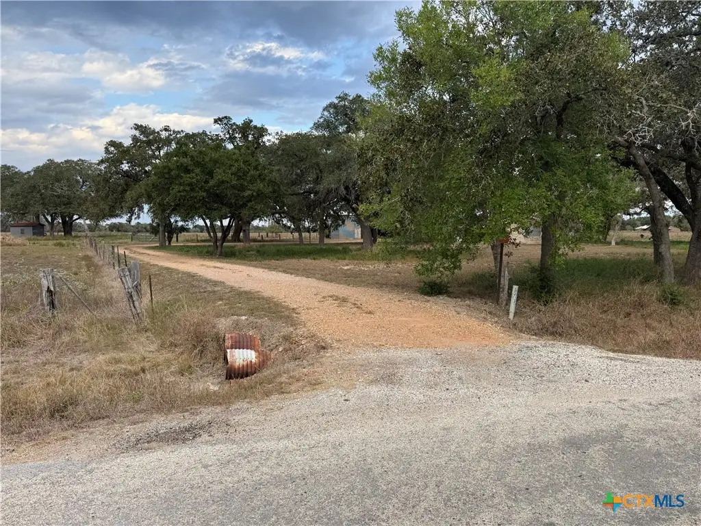 254 County Road 444, Hallettsville, TX 77964 - Image #1