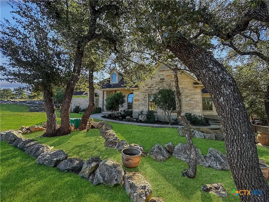 386 Wentworth, Spring Branch, TX 78070 - Image #2